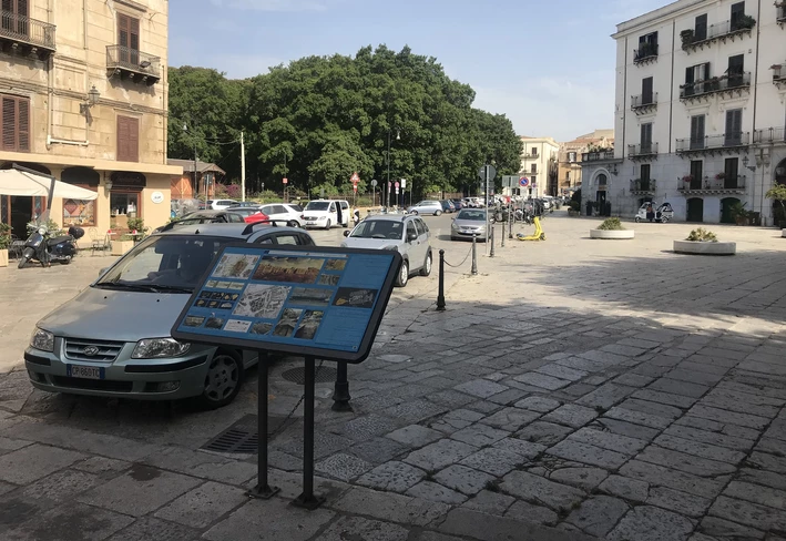 Blick auf die Piazza Marina in Palermo