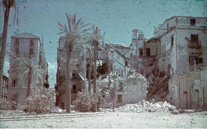 Aufnahme von alliierten Bombadierungen in Palermo 1943