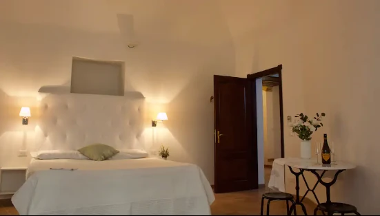 Bild vom Bett im Palermo Hotel Oldetown Apartment