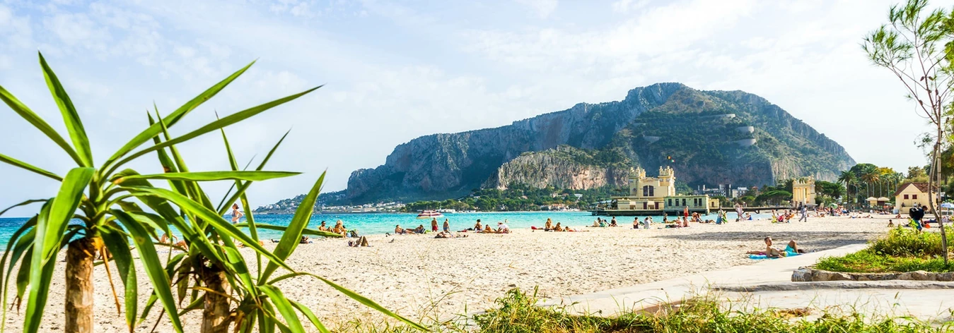 Blick auf den Palermo Strand Mondello