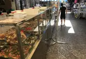 Sizialianisches Essen auf dem Markt Ballarò
