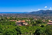 Blick über Palermo bis zum Mittelmeer von Monreale aus