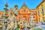 Statuen an der Fontana Pretoria