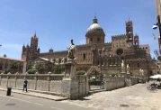 Die Kathedrale von Palermo vom Corso Vittorio Emanuele aus