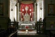 Blick auf eine Seitenkapelle in der Kathedrale von Palermo