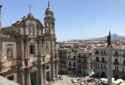 Blick von der Terrasse des Cafe Obica auf die Kirche San Domenico