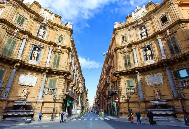 Blick auf die Quattro Canti und den Corso Vittorio Emanuele